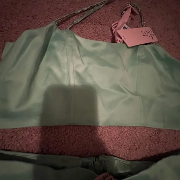 Oh Polly Two Piece Satin/Silk Material Set - Picture 8 of 8